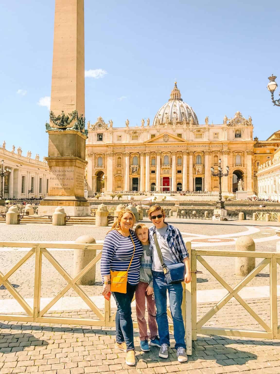 12 Best Travel Purses for women {best travel gear series} Travels