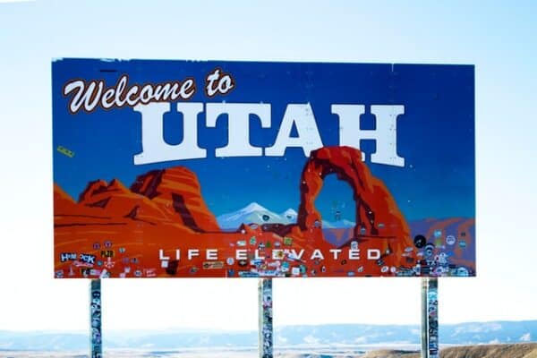 Salt Lake City to Zion National Park Road Trip (Best Stops + Itinerary) jaxon-lott-grbRPyX39Dg-unsplash