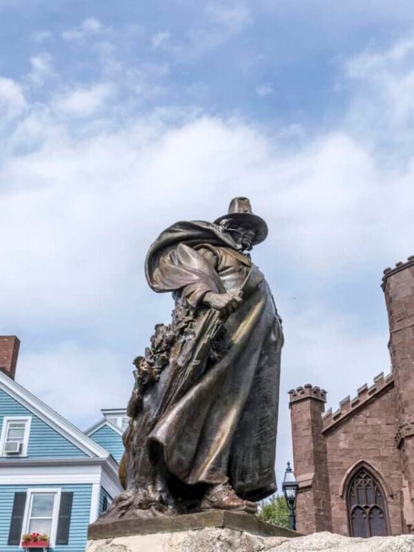 statue of the founding father of Salem City, Roger Conant
