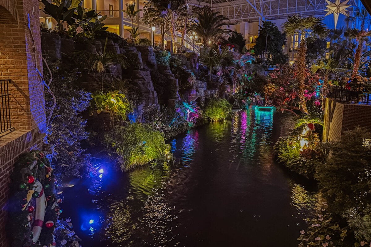 Things to do in Nashville at Christmas – Travels With The Crew
